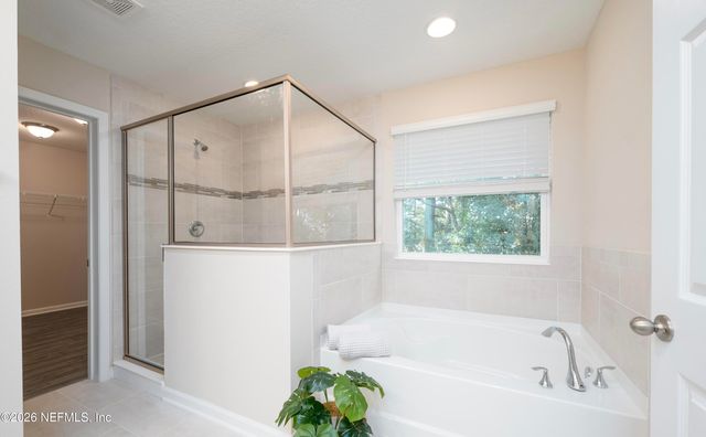 2214 TWIN PINES Circle W, Jacksonville, FL 32246