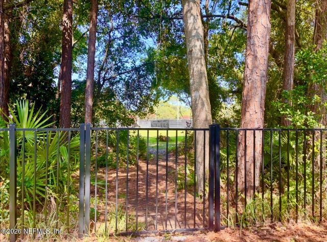 2214 TWIN PINES Circle W, Jacksonville, FL 32246