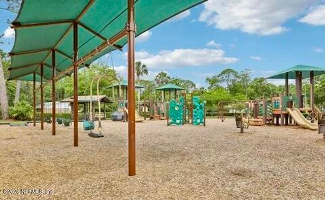 2214 TWIN PINES Circle W, Jacksonville, FL 32246