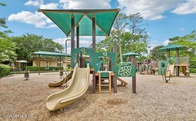 2214 TWIN PINES Circle W, Jacksonville, FL 32246