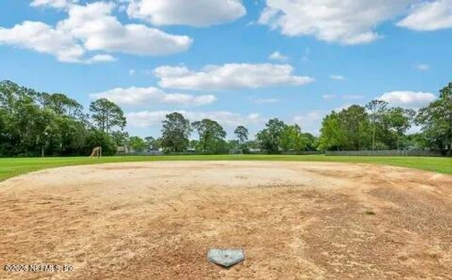 2214 TWIN PINES Circle W, Jacksonville, FL 32246