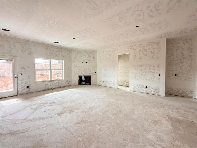 11716 SW 15th Terrace, Yukon, OK 73099