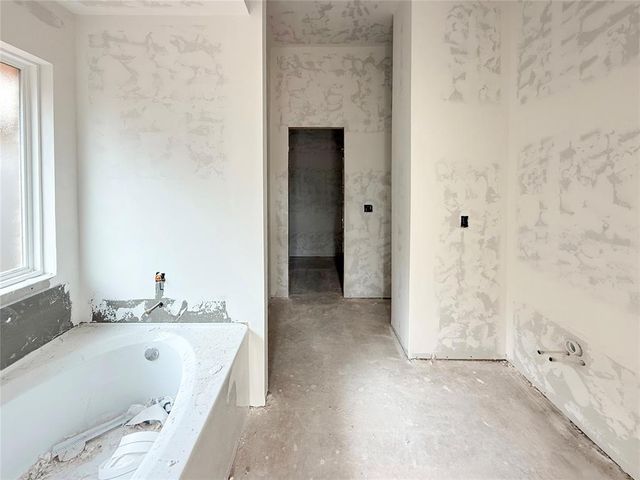 11716 SW 15th Terrace, Yukon, OK 73099