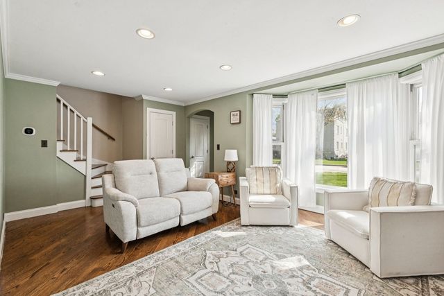 8646 Harms Road, Skokie, IL 60077