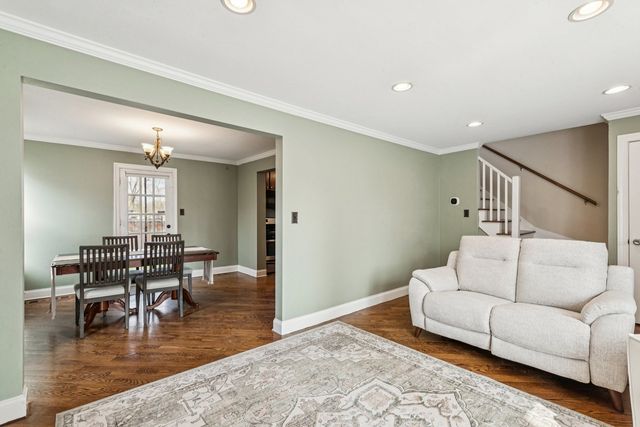 8646 Harms Road, Skokie, IL 60077