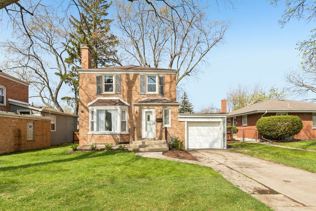 8646 Harms Road, Skokie, IL 60077