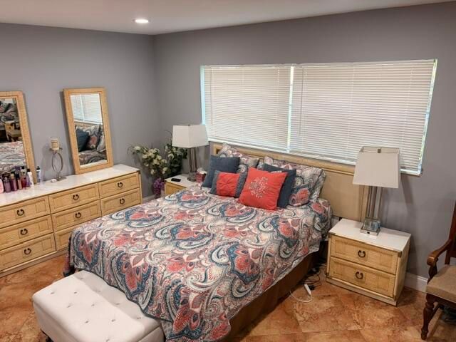 5103 NW 35th Street 401, Lauderdale Lakes, FL 33319