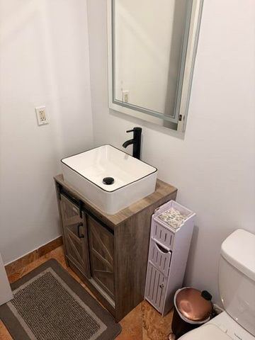 5103 NW 35th Street 401, Lauderdale Lakes, FL 33319