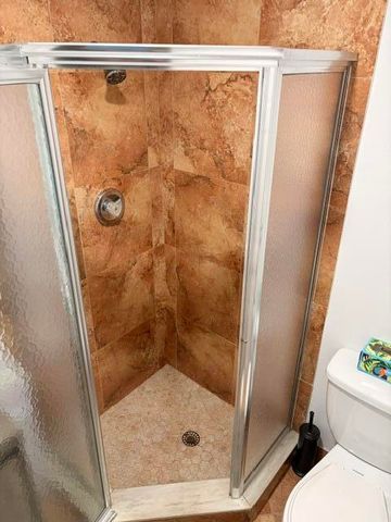 5103 NW 35th Street 401, Lauderdale Lakes, FL 33319