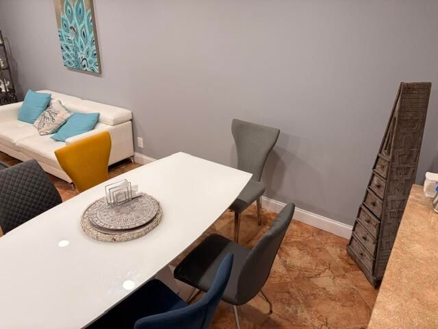 5103 NW 35th Street 401, Lauderdale Lakes, FL 33319