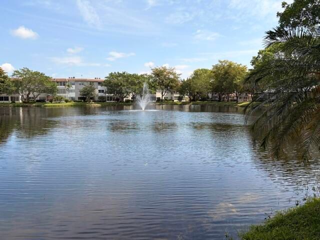 5103 NW 35th Street 401, Lauderdale Lakes, FL 33319