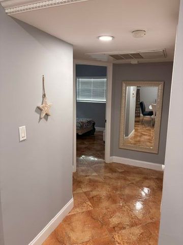 5103 NW 35th Street 401, Lauderdale Lakes, FL 33319