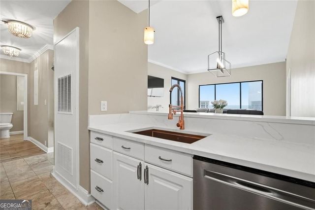 3481 Lakeside Drive PH TS5, Atlanta, GA 30326