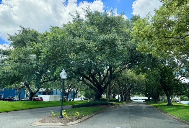 2565 OAK PARK WAY 213, Orlando, FL 32822