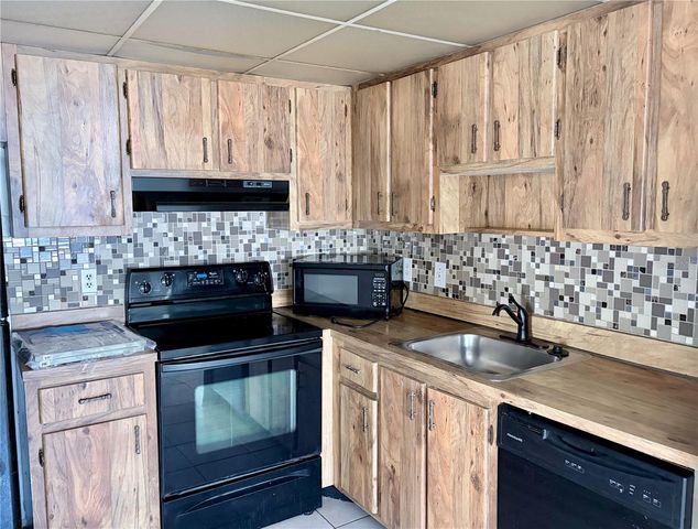 2565 OAK PARK WAY 213, Orlando, FL 32822