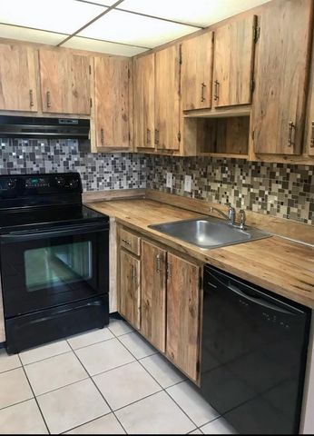 2565 OAK PARK WAY 213, Orlando, FL 32822