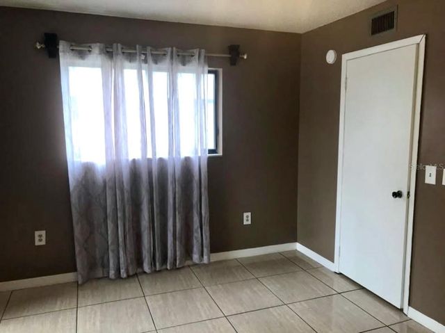 2565 OAK PARK WAY 213, Orlando, FL 32822