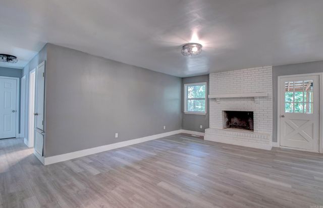 312 Eubanks Road, Sherwood, AR 72120