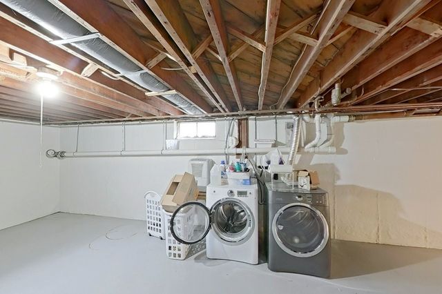 1290 West Main Road, Portsmouth, RI 02871