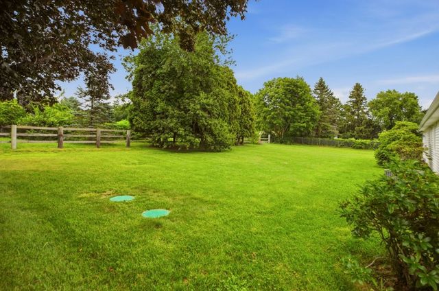1290 West Main Road, Portsmouth, RI 02871