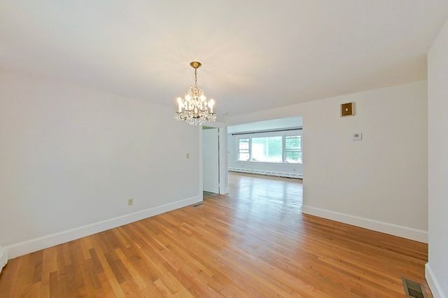 1290 West Main Road, Portsmouth, RI 02871