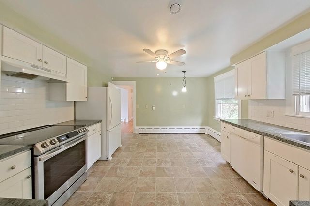 1290 West Main Road, Portsmouth, RI 02871