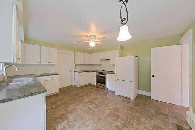 1290 West Main Road, Portsmouth, RI 02871