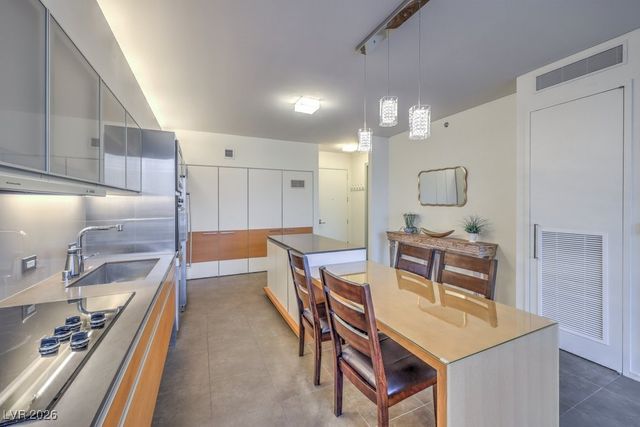 3722 Las Vegas Boulevard 1204, Las Vegas, NV 89158