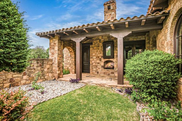 100 Milagro, Horseshoe Bay, TX 78657