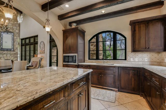 100 Milagro, Horseshoe Bay, TX 78657