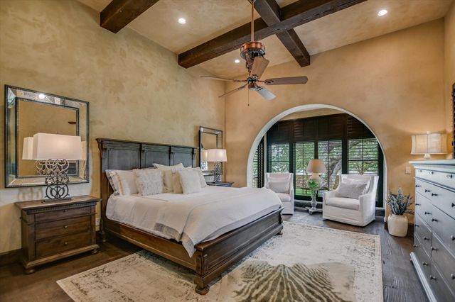 100 Milagro, Horseshoe Bay, TX 78657