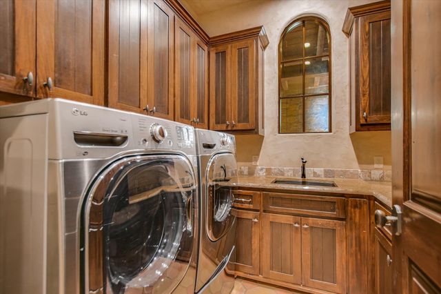 100 Milagro, Horseshoe Bay, TX 78657