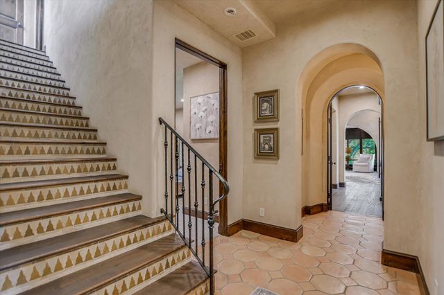 100 Milagro, Horseshoe Bay, TX 78657