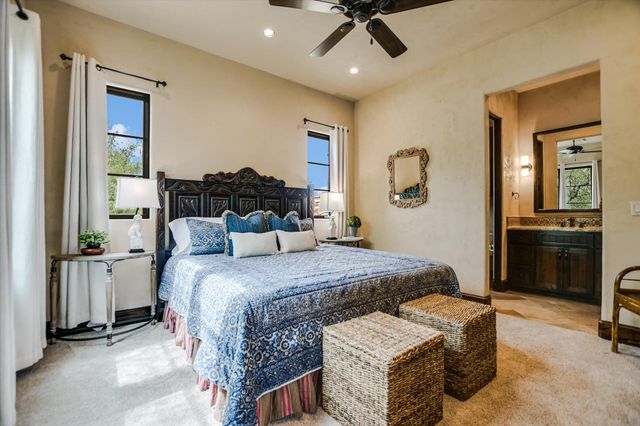 100 Milagro, Horseshoe Bay, TX 78657