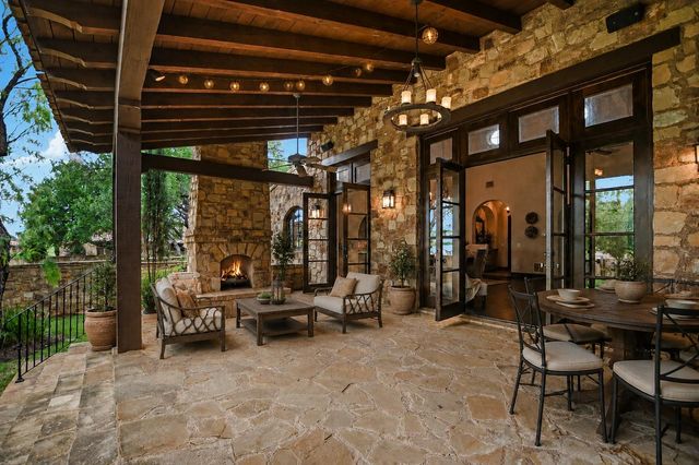 100 Milagro, Horseshoe Bay, TX 78657