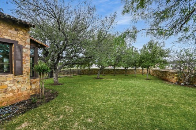 100 Milagro, Horseshoe Bay, TX 78657