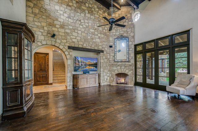 100 Milagro, Horseshoe Bay, TX 78657