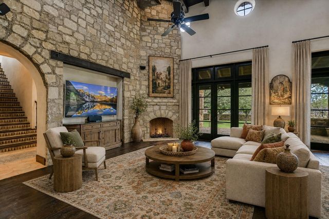 100 Milagro, Horseshoe Bay, TX 78657