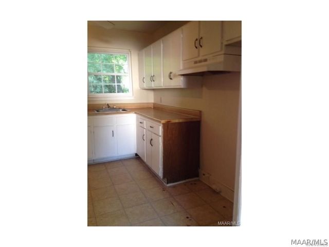 951 E Edgemont Avenue, Montgomery, AL 36111