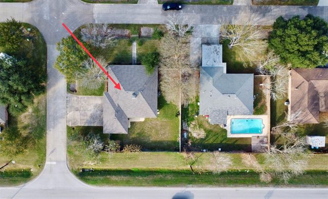 2402 Heather Street, Highlands, TX 77562
