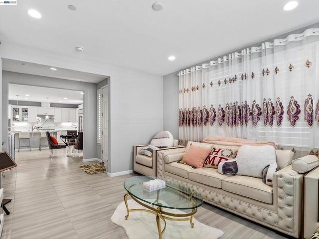 5030 Brook Valley Loop, San Jose, CA 95136