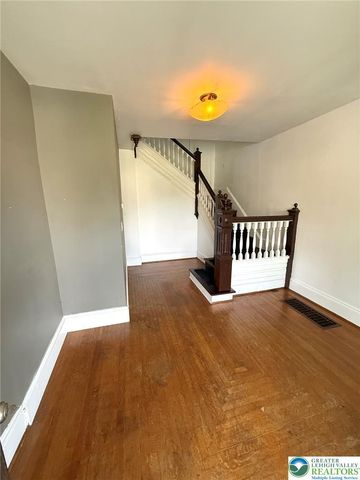 839 McCartney Street 2nd Floor, Easton, PA 18042