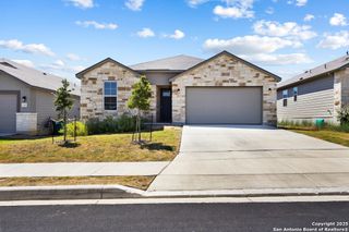 7333 Walkers Loop, San Antonio, TX 78233