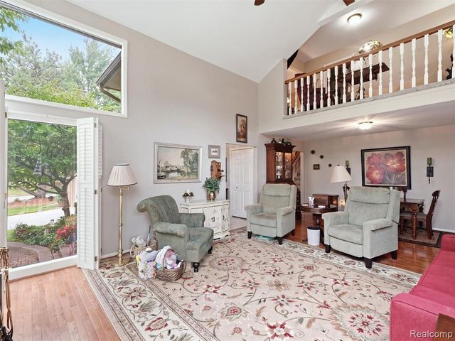 43162 W Kirkwood Drive, Clinton Township, MI 48038