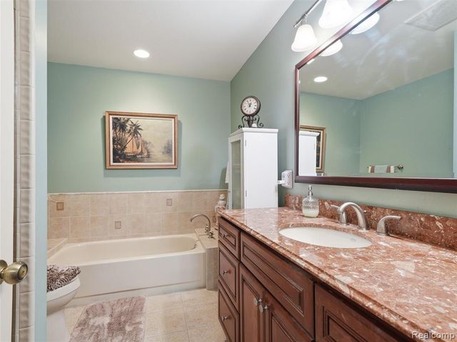 43162 W Kirkwood Drive, Clinton Township, MI 48038