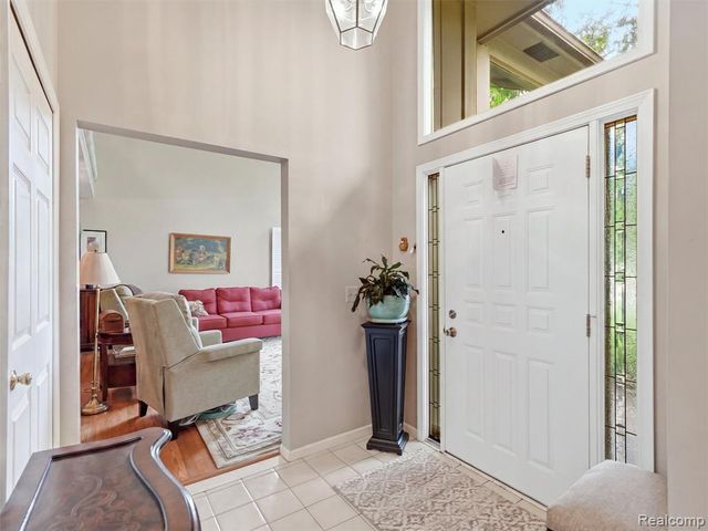 43162 W Kirkwood Drive, Clinton Township, MI 48038