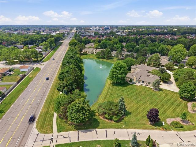 43162 W Kirkwood Drive, Clinton Township, MI 48038