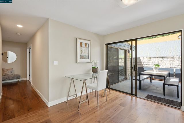 404 Ridge Gate Road, Orinda, CA 94563