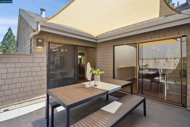 404 Ridge Gate Road, Orinda, CA 94563