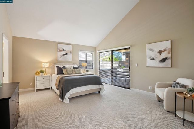 404 Ridge Gate Road, Orinda, CA 94563